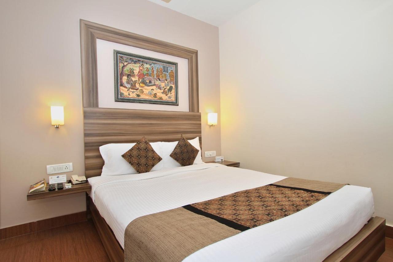 Octave La Sara Vista Otel Bangalore Dış mekan fotoğraf