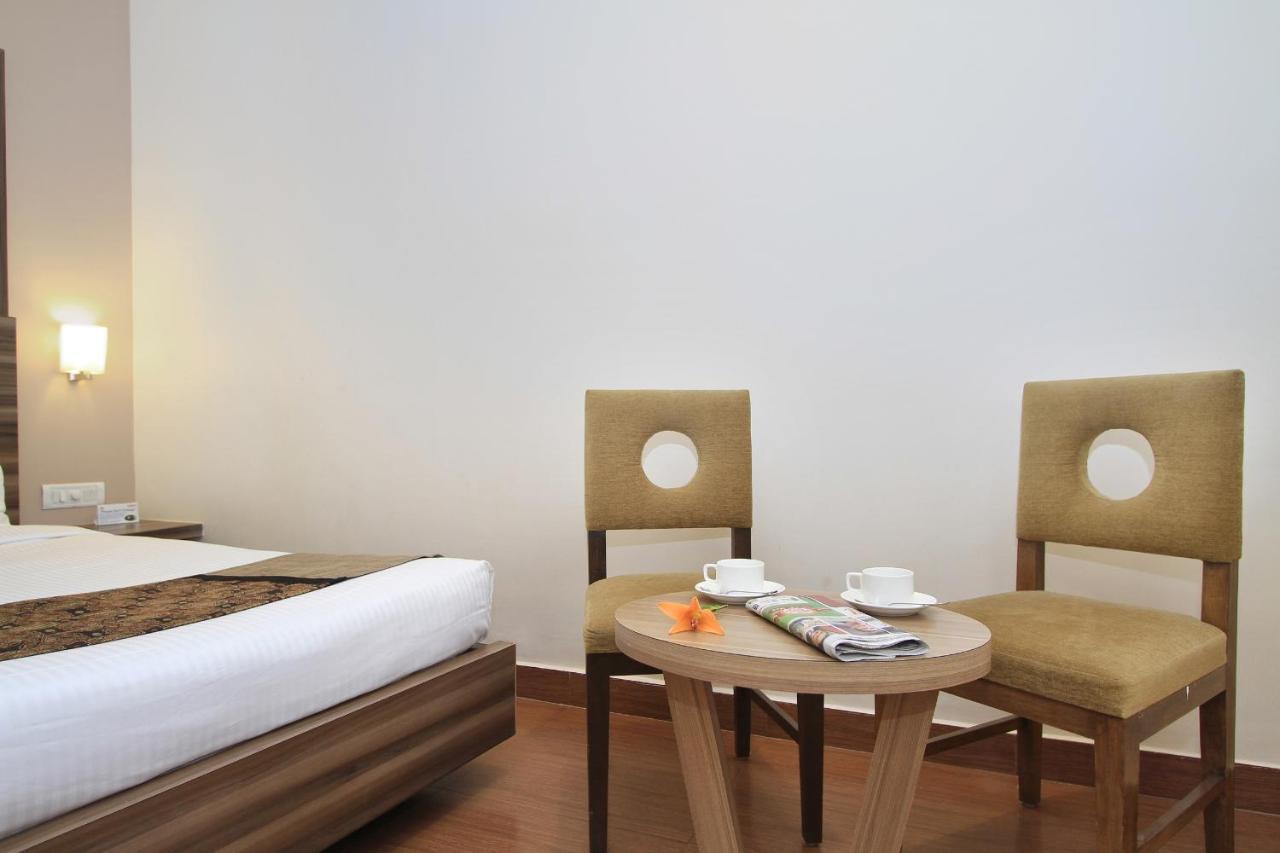 Octave La Sara Vista Otel Bangalore Dış mekan fotoğraf