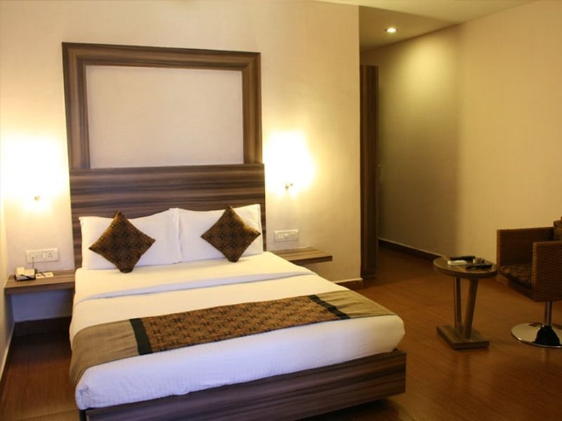 Octave La Sara Vista Otel Bangalore Dış mekan fotoğraf